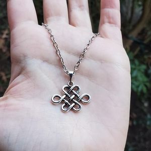 New Silver Celtic Knot Necklace